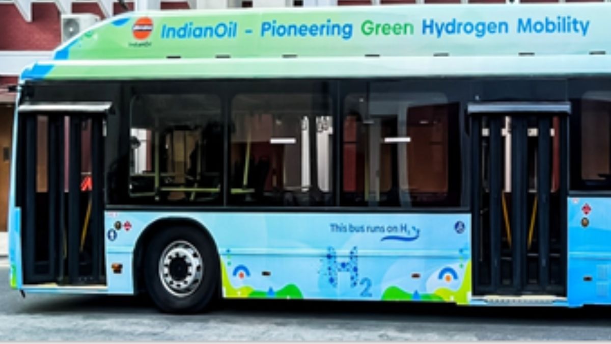 Will get freedom from diesel-CNG, hydrogen running bus showcased, know what is its specialty