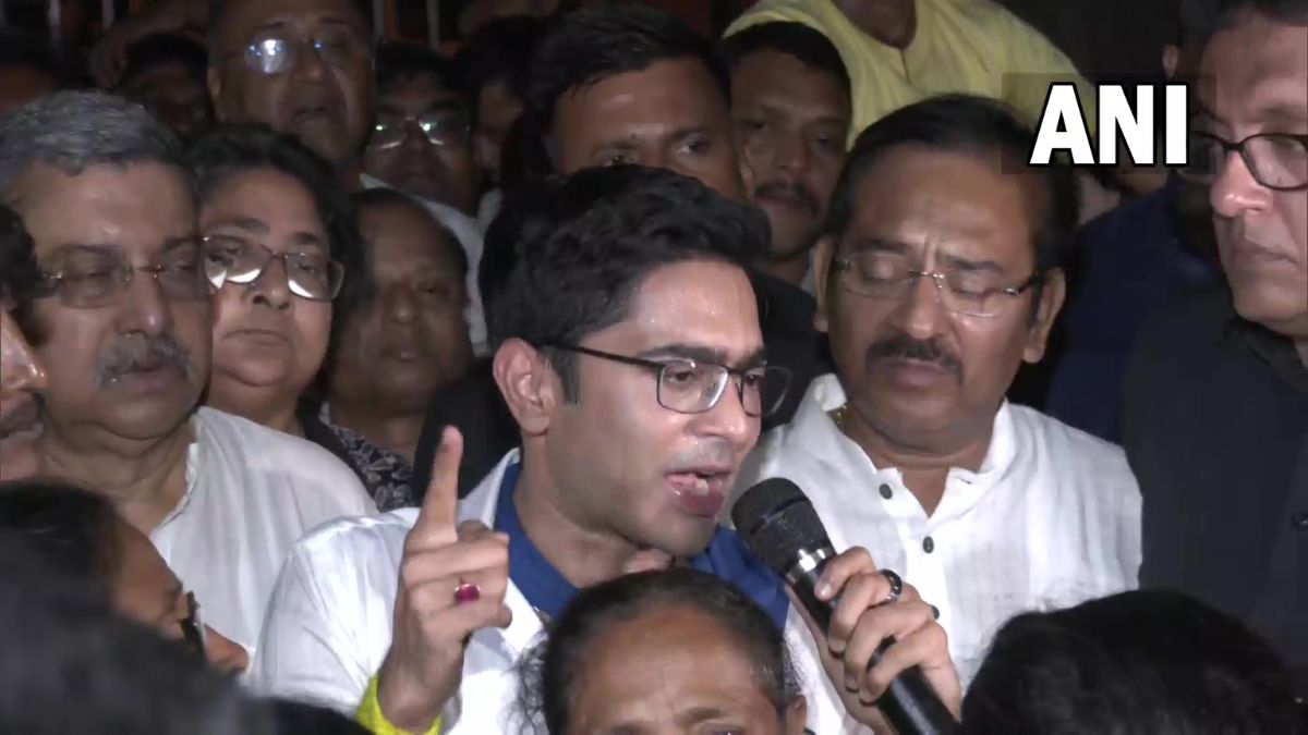 ‘Black day for democracy’, TMC General Secretary Abhishek Banerjee accused Delhi police of misbehavior