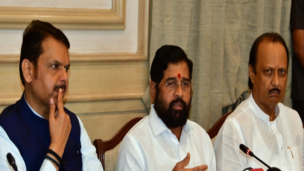 महाराष्ट्र की सियासत में फिर बड़ी हलचल, अजित पवार हुए नाराज, शिंदे-फडणवीस की अमित शाह के साथ दिल्ली में मीटिंग । Big stir again in Maharashtra politics Ajit Pawar gets angry