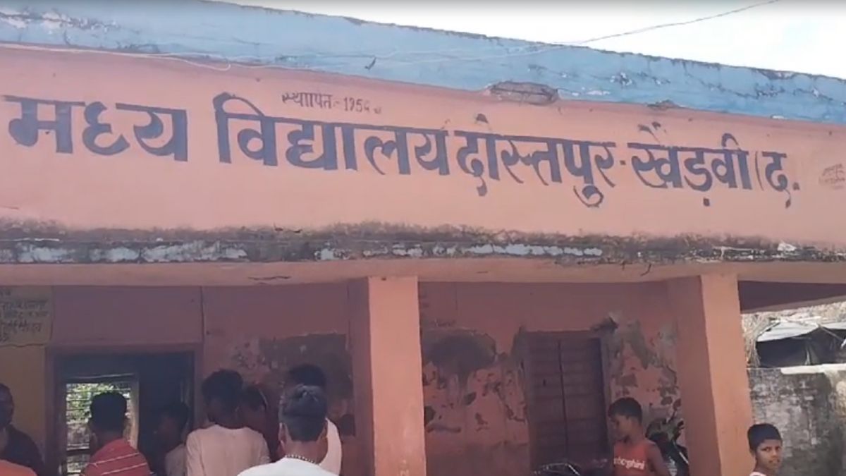 sitamarhi Government teachers unable to tell names of prime minister and chief minister । बिहार के सरकारी टीचरों को पीएम और सीएम तक का नाम नहीं पता, कैमरे पर फिर खुली पोल