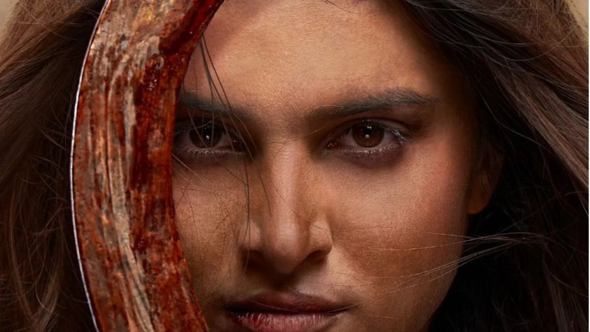 tara sutaria first look out from apurva with released date of action thriller web series | अपूर्वा से तारा सुतारिया का पहला लुक आया सामने, खतरनाक अंदाज में नजर आईं
