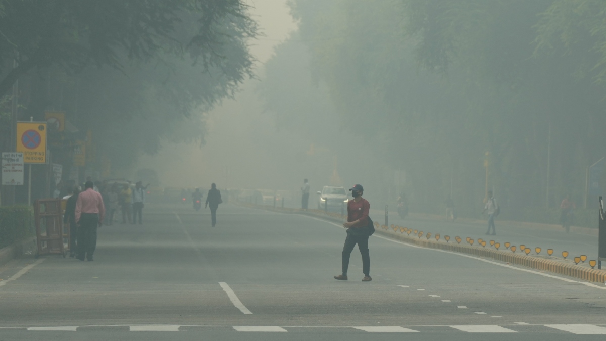 Delhi-Noida air quality in very bad category bad condition in mumbai know AQI । दिल्ली-नोएडा में बहुत खराब श्रेणी में हवा, मुंबई का भी बुरा हाल- जानें AQI