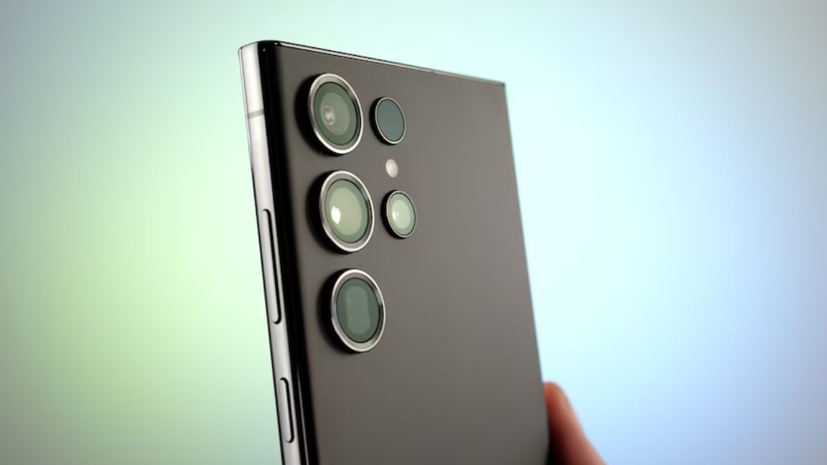 Samsung Galaxy S24 Series will be launched on January 18, users get ultra level features in the top model । Samsung Galaxy S24 Series 18 जनवरी को होगी लॉन्च, टॉप मॉडल में मिलेंगे अल्ट्रा फीचर्स