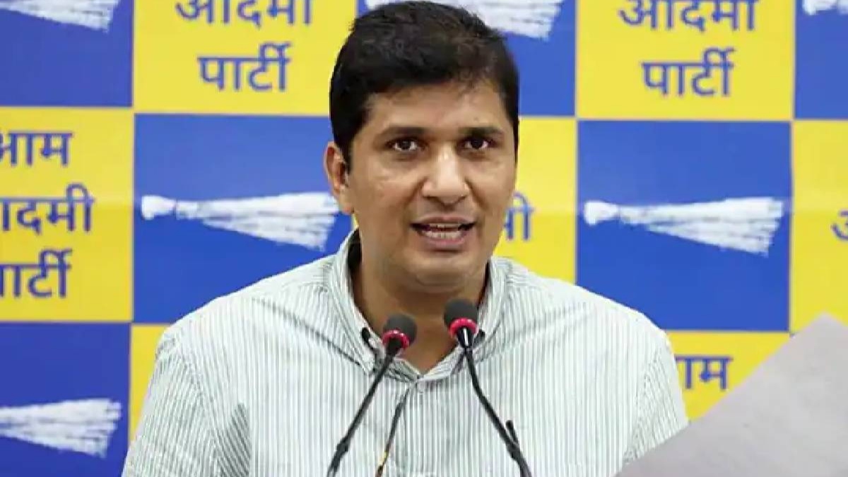 Saurabh Bhardwaj said Center only objective to destroy AAP on Arvind Kejriwal ED summons । शराब घोटाले में अब केजरीवाल पर शिकंजा! सौरभ भारद्वाज बोले- केंद्र का एक मात्र उद्देश्य AAP को खत्म करना है