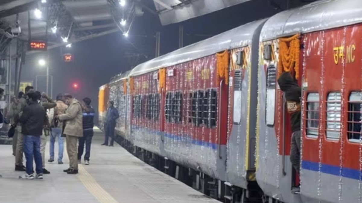 Railways started 34 special trains on Diwali and Chhath | दिवाली पर रेलवे ने शुरू की 34 स्पेशल ट्रेनें