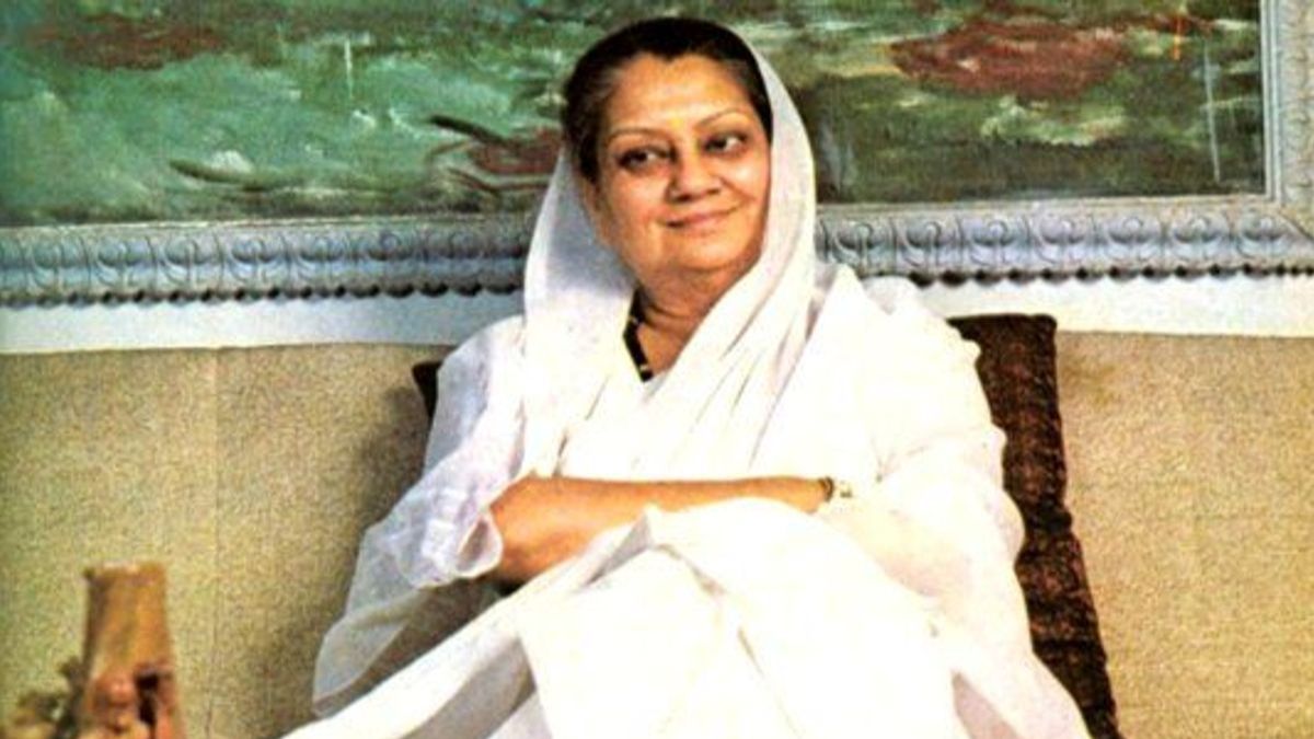 राजमाता विजयाराजे सिंधिया जयंती विशेष l Rajmata Vijayaraje Scindia Jayanti she wrote in her will Madhavrao will not perform my last rites played an important role in the establishment of BJP