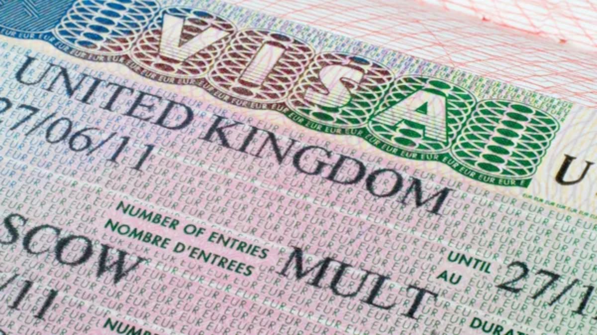 British visa fees will increase from today, know the advantages and disadvantages for Indian students । आज से बढ़ेगी ब्रिटिश वीजा की फीस, जानिए भारतीय छात्रों के लिए कितना फायदा और नुकसान