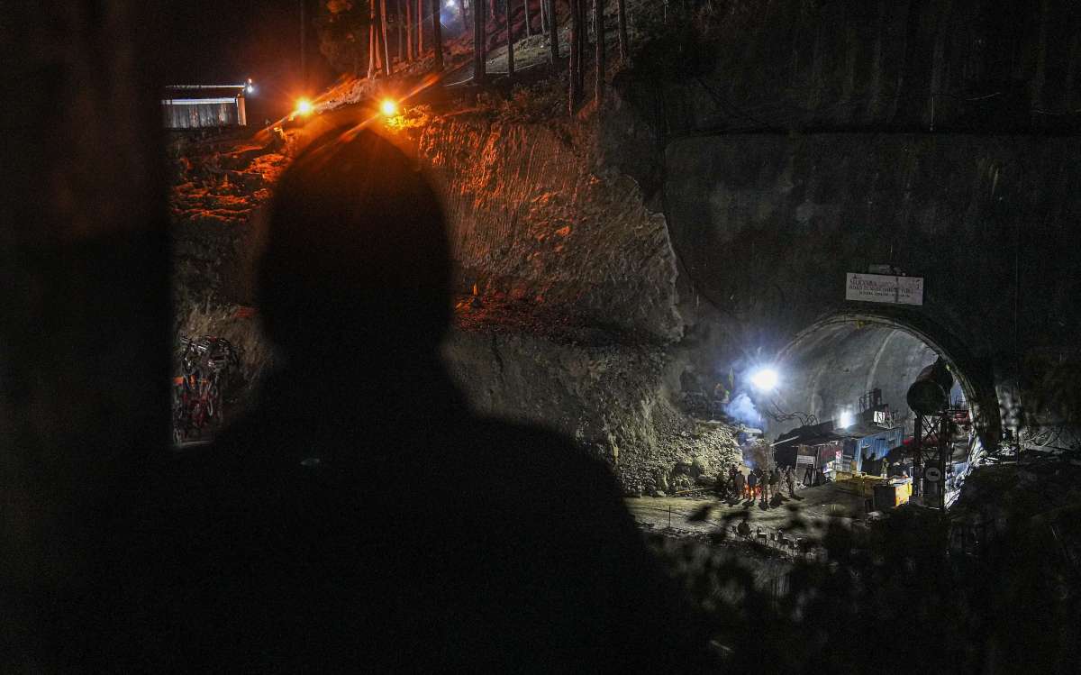 Live: सुंरग में फंसे 41 मजदूरों को निकालने के लिए रेस्क्यू ऑपरेशन जारी, पढ़ें लाइव अपडेट्स। Uttarkashi Tunnel Rescue Operation Live 41 laborers trapped in the tunnel read live updates
