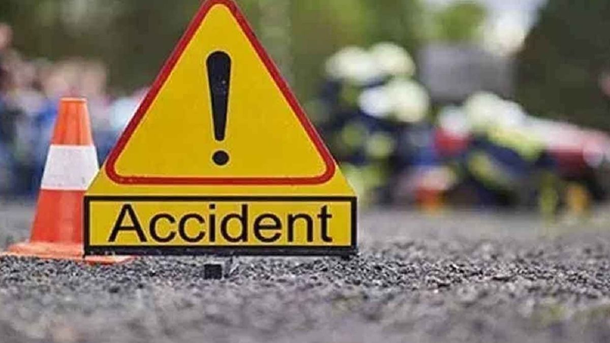 3 people died in car collision in Delhi | दिल्ली में कार की टक्कर से 3 लोगों की मौत