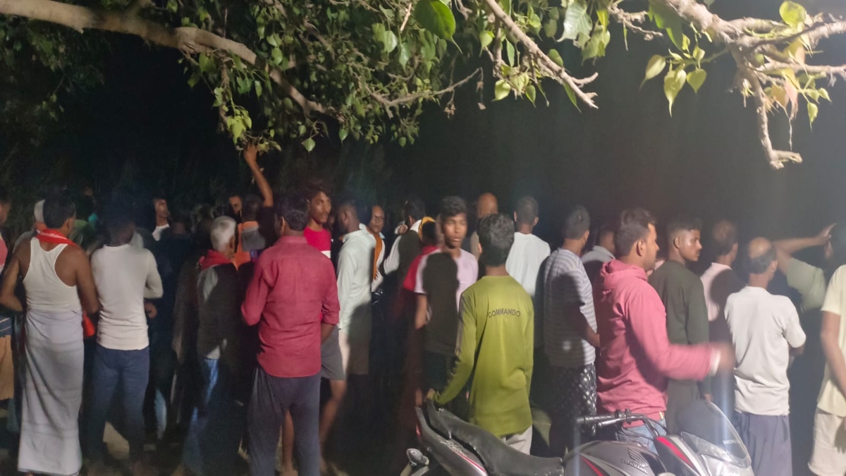 सारण : सरयू नदी में नाव पलटी, 18 लोगों के डूबने की आशंका| Saran Boat capsizes in Saryu river, 18 people feared drowning