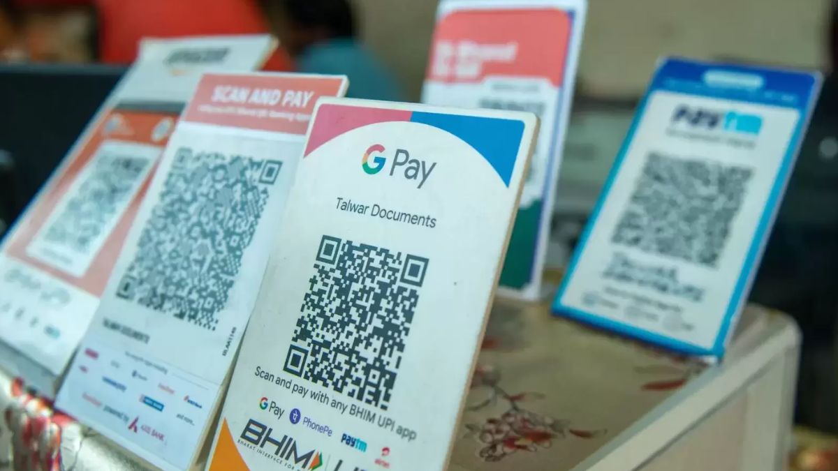 GPay and Paytm stopped free facility now customers will have to pay convenience fee on mobile recharge । GPay और Paytm ने बंद की फ्री सुविधा, अब मोबाइल रिचार्ज पर लगेगा सुविधा शुल्क