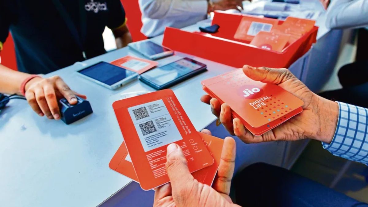 Reliance Jio Launches new Plan with 1 year free prime Video Subscription along with 730GB data free calling । जियो का धमाकेदार ऑफर, सस्ते रिचार्ज में 1 साल के लिए फ्री मिलेगा Prime Video