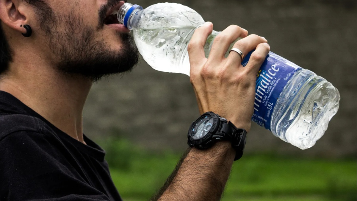 if-you-are-also-drinking-water-in-a-plastic-bottle-beware-upsrtc