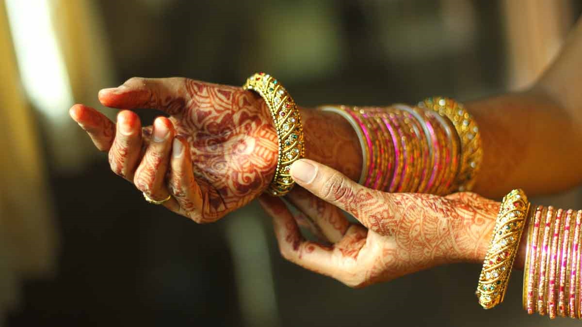 pali rajasthan father kills daughter by slitting throat setting her ablaze । पिता बना हैवान, विवाहिता बेटी की गला काटकर हत्या करने बाद शव को पेट्रोल से जलाया