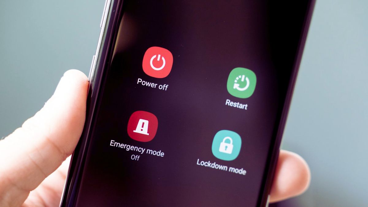 what-is-the-difference-between-restarting-and-rebooting-a-smartphone