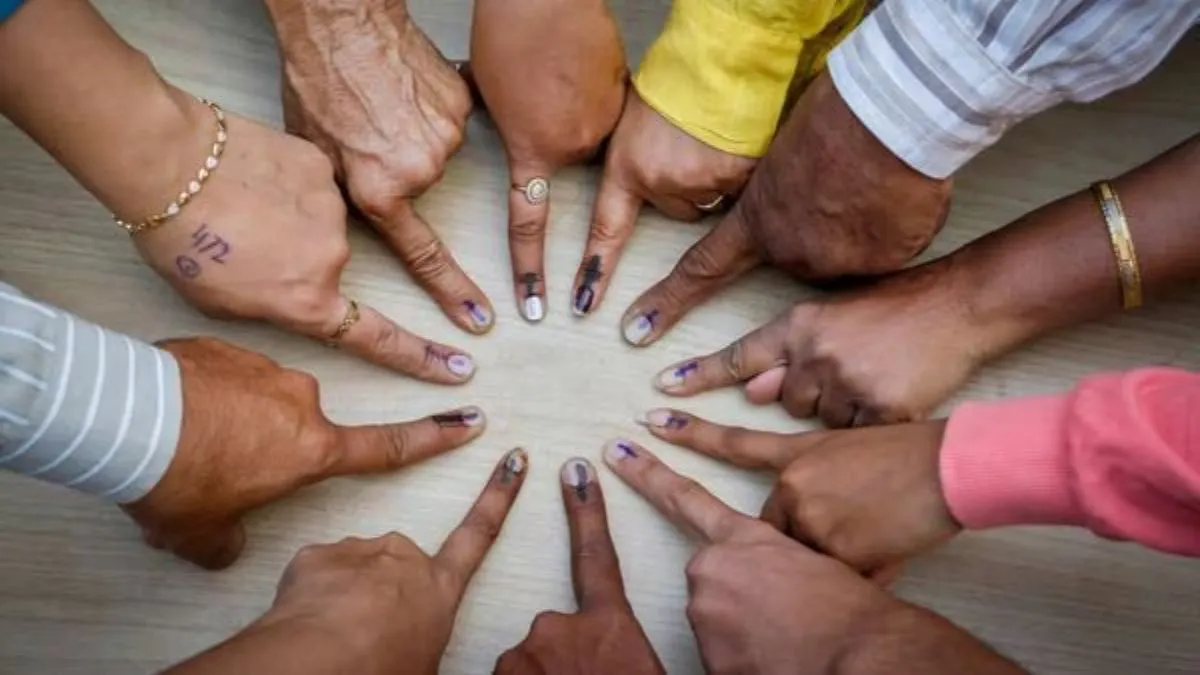Chhattisgarh Assembly Election: छत्तीसगढ़ में लगा चुनावी मेला, जनता का हाथ किसके साथ? पढ़ें अपडेट्स छत्तीसगढ़ विधानसभा चुनाव।- India TV Hindi