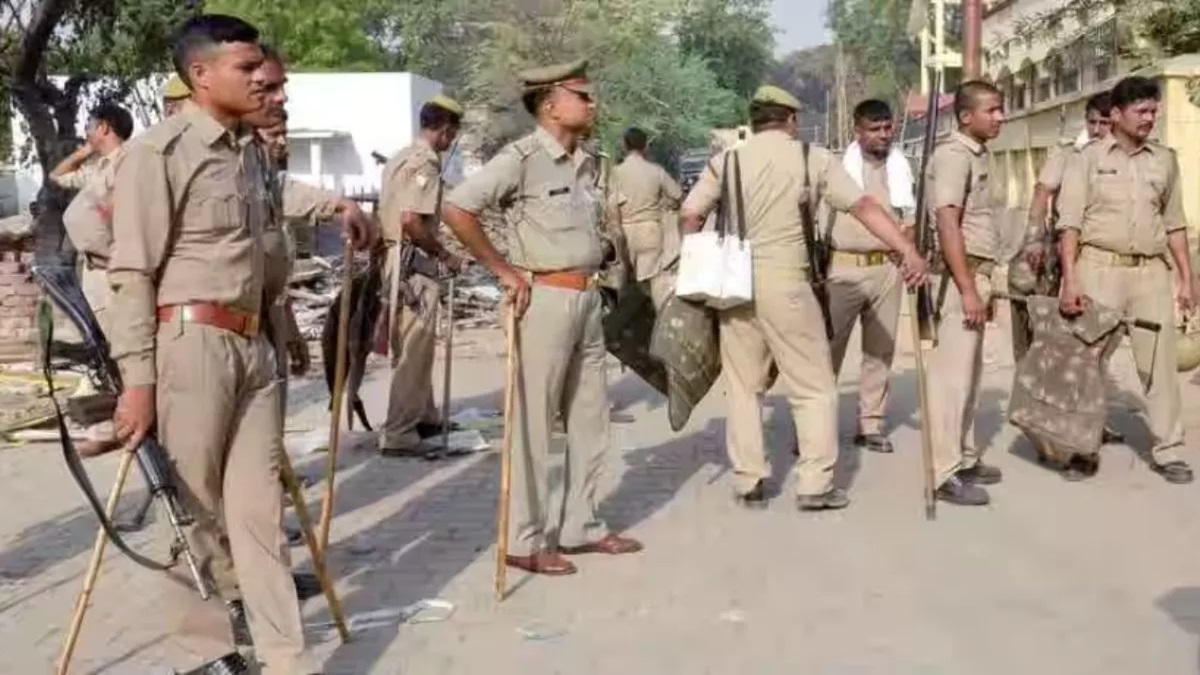 greater noida love affair minor girl tried commit suicide in court premises । बहन के देवर से प्यार, शादी से लड़का कर रहा इनकार, लड़की ने कोर्ट परिसर में किया आत्मदाह का प्रयास