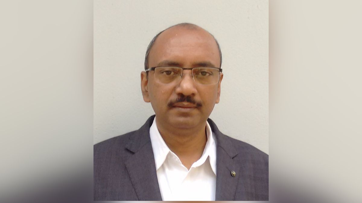 पश्चिम बंगाल: राज्यपाल ने की बड़ी कार्रवाई, जादवपुर यूनिवर्सिटी के कार्यवाहक वाइस चांसलर को पद से हटाया