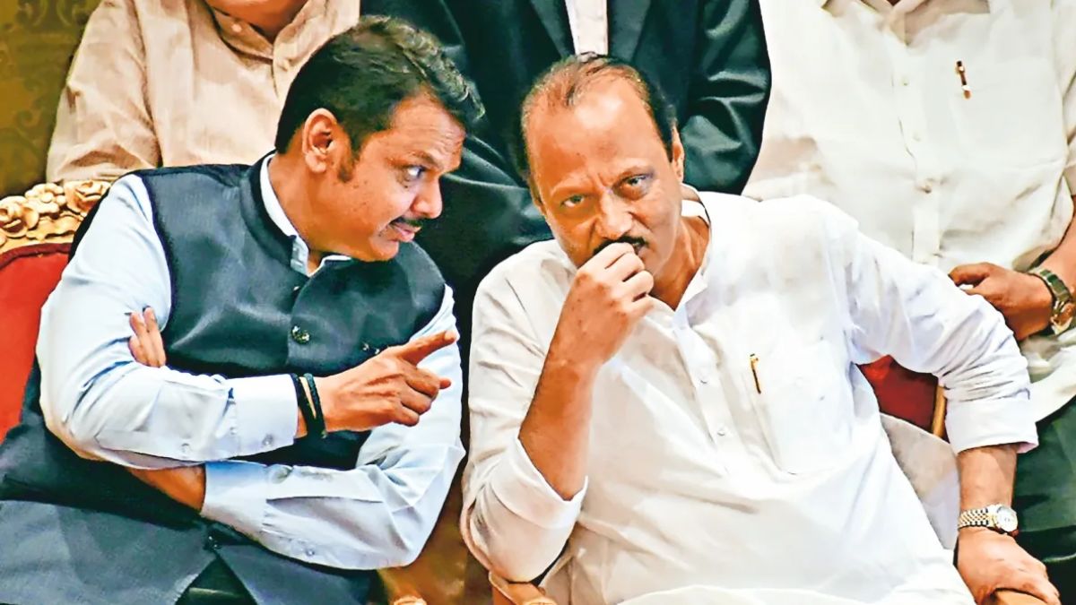 Devendra Fadnavis wrote letter to Ajit Pawar against Nawab Malik | देवेंद्र फडणवीस ने अजित पवार को लिखी चिट्ठी