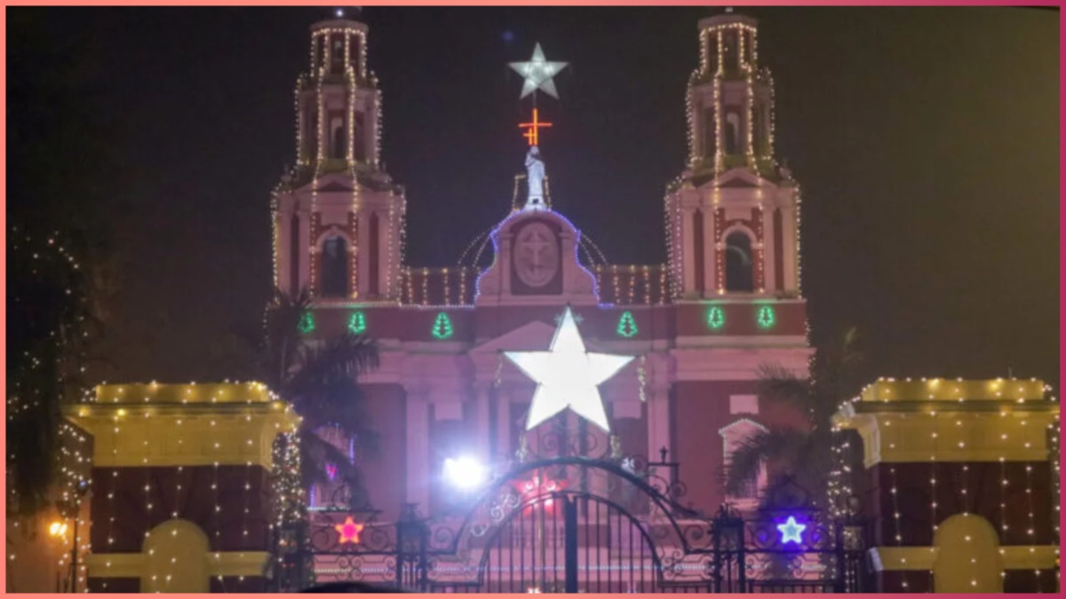 Marry Christmas: घंटियों और कैरोल की आवाज संग मोमबत्तियों से जगमगा उठते हैं दिल्ली के ये चर्च, इस क्रिसमस जरूर जाएं