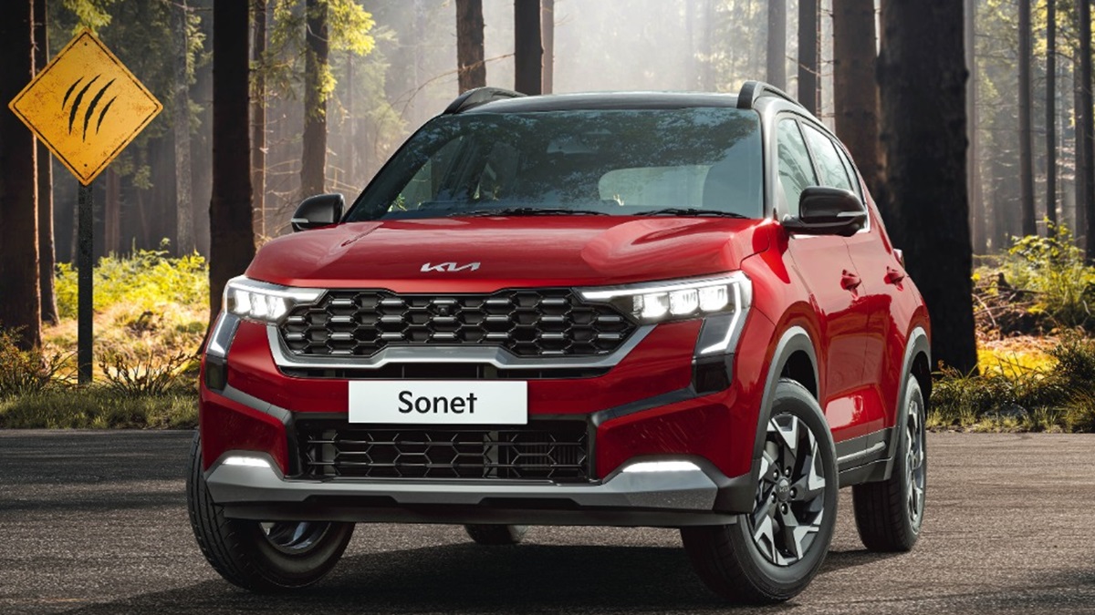 If you want to buy 2024 New KIA Sonet, booking is open from tonight, delivery will be available at this time, the car has 25 safety features.