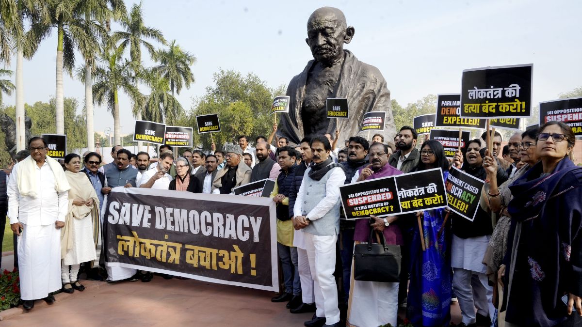 INDIA Alliance MPs Will March From Parliament To Vijay Chowk, Total 143 ...