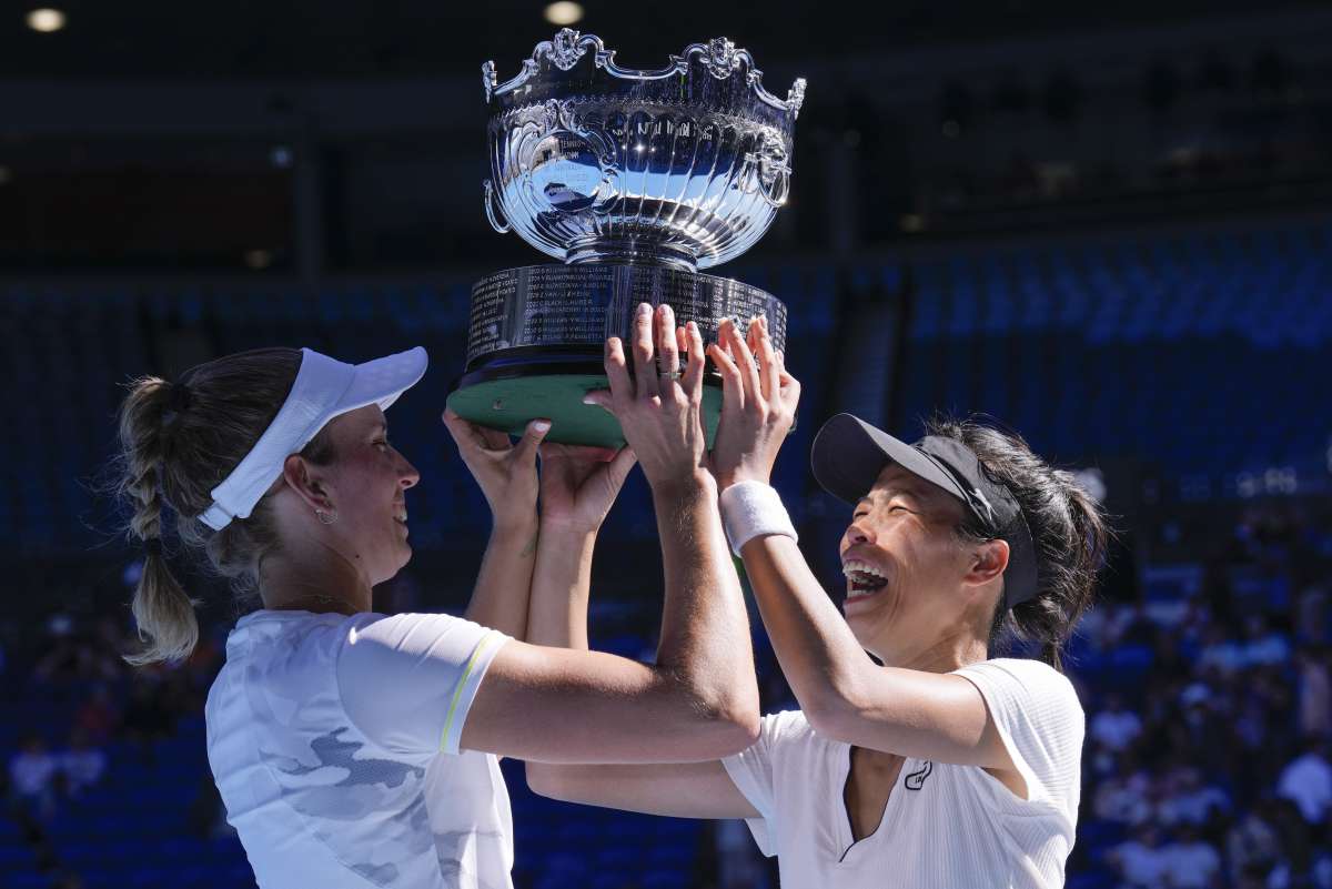 Australia Open Hsieh and Mertens win in women’s doubles title | Australia Open में हसीह और मर्टेंस की जीत, महिला डबल्स का खिताब किया अपने नाम