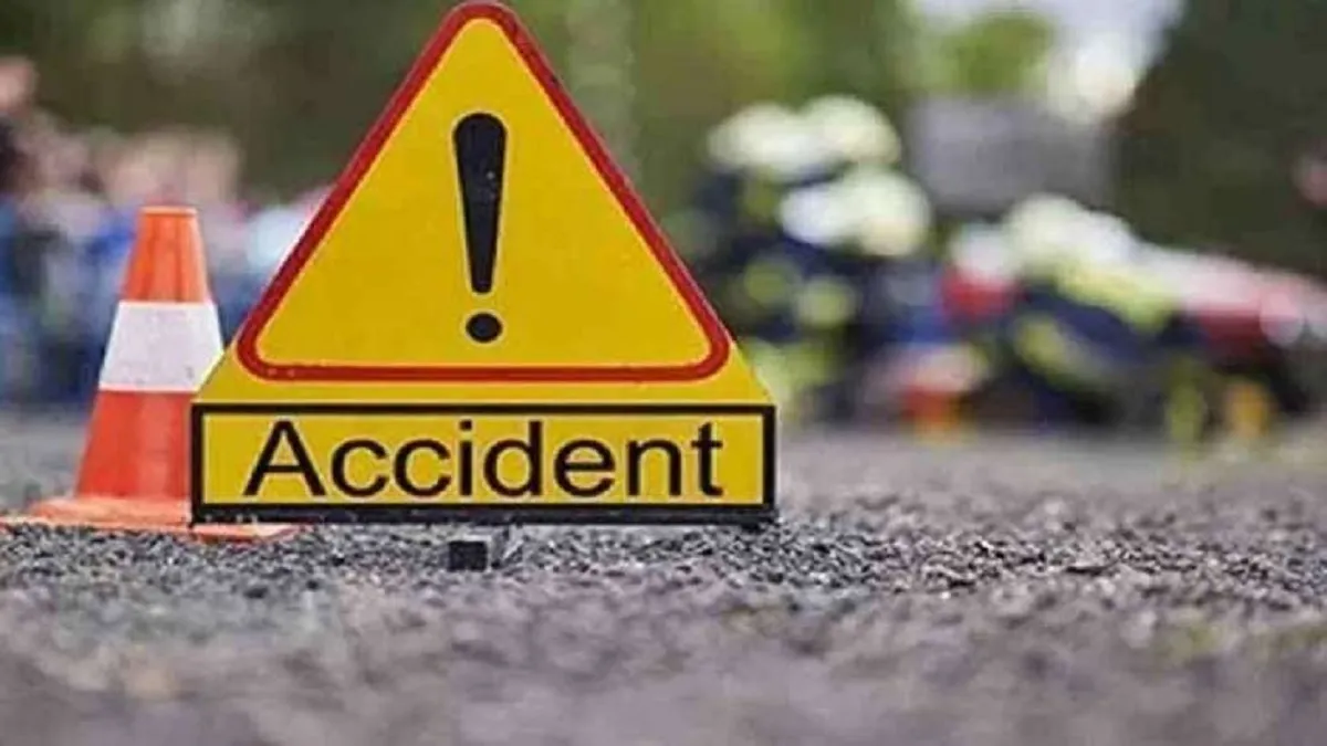यूपी: मथुरा में बड़ा हादसा, बरसाना-गोवर्धन रोड पर कार और बाइक की टक्कर से 3 लोगों की मौत Mathura- India TV Hindi