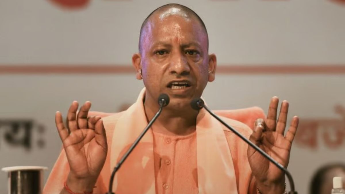 UP में 22 जनवरी को नहीं होगी शराब की बिक्री व स्कूल भी रहेंगे बंद, सीएम योगी ने अधिकारियों को दिए निर्देश