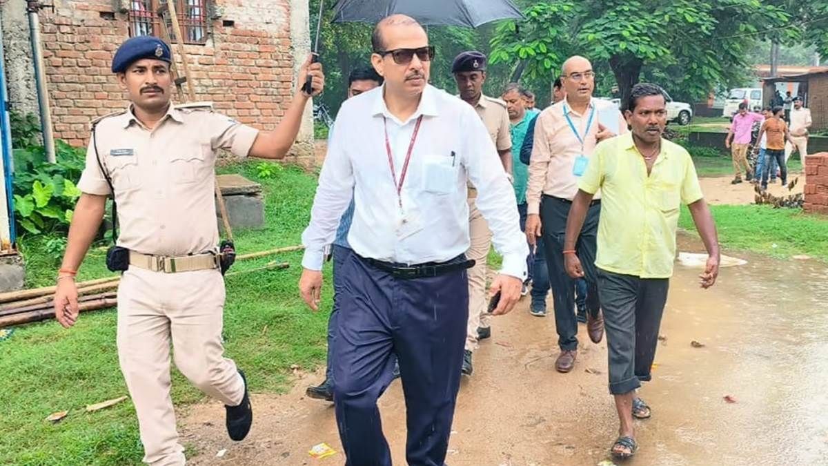 कड़ाके की ठंड में नहीं बंद होने दिए स्कूल, छठी कक्षा के छात्र की मौत; केके पाठक पर मुकदमा दर्ज