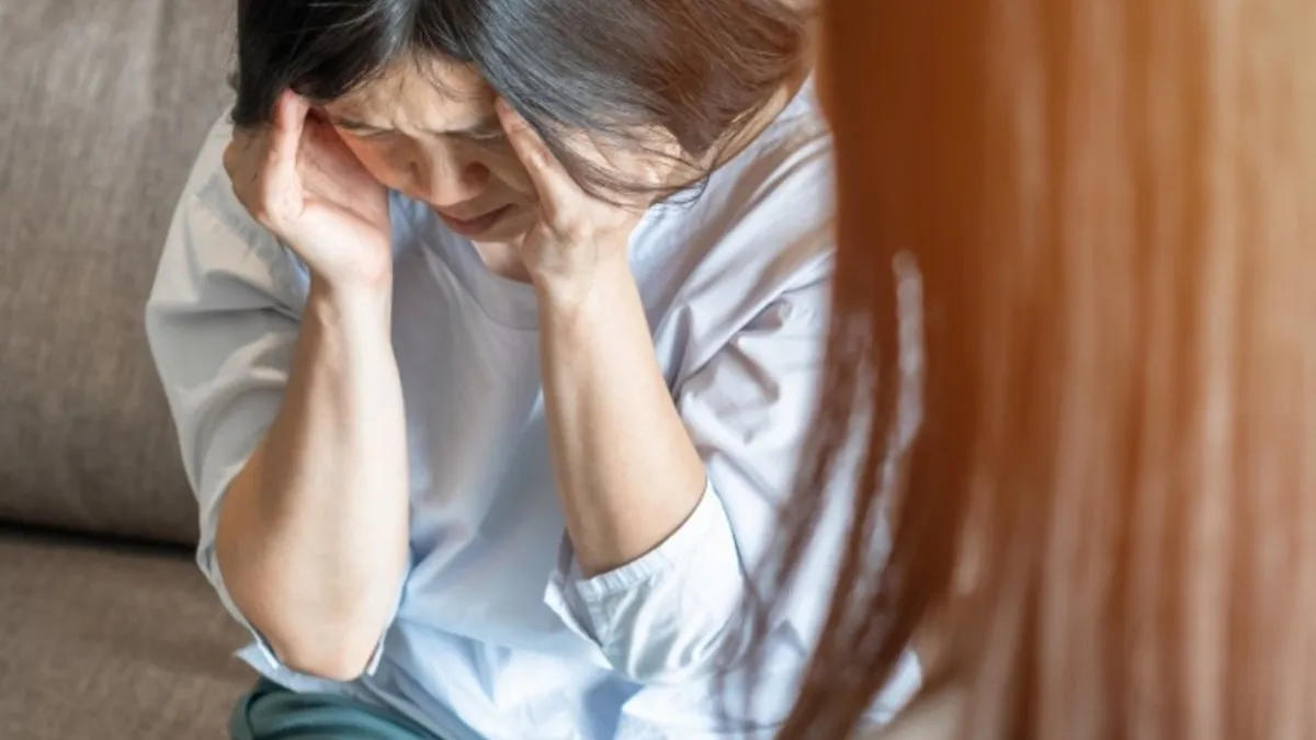 एंजाइटी और पैनिक अटैक में होता है बहुत ज़्यादा अंतर, ऐसे पहचानें लक्षण Anxiety and panic attack- India TV Hindi