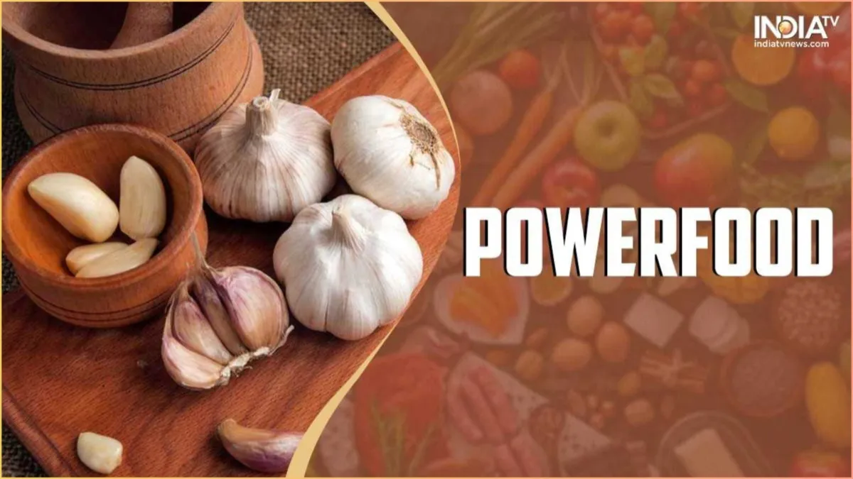 Powerfood: इस सब्जी की हर 1 कली में है सूजन रोधी गुण, तेल से लेकर पानी तक पीते हैं लोग garlic benefits- India TV Hindi