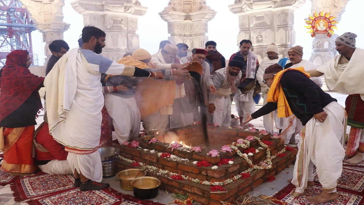 राम मंदिर प्राण प्रतिष्ठा पांचवा दिन: 81 कलशों में भरे अलग-अलग नदियों के जल से गर्भगृह का होगा शुद्धिकरण