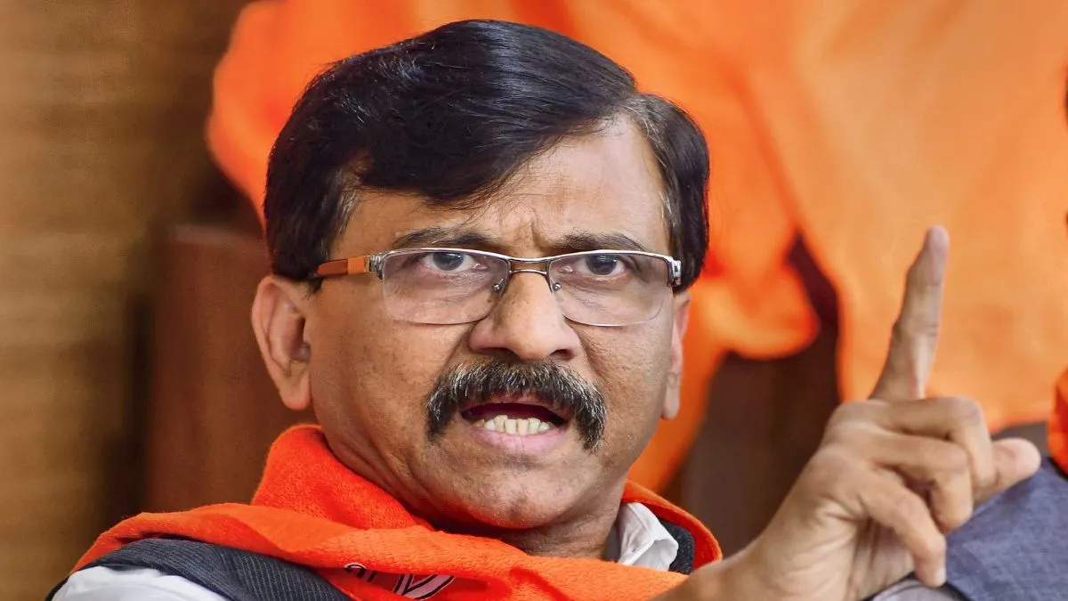 संजय राउत ने पीएम के विजिट को लेकर साधा निशाना, बोले- "उद्धव ठाकरे को ही 'फॉलो' कर रहे मोदी" Shivsena (UT) MP Sanjay Raut- India TV Hindi