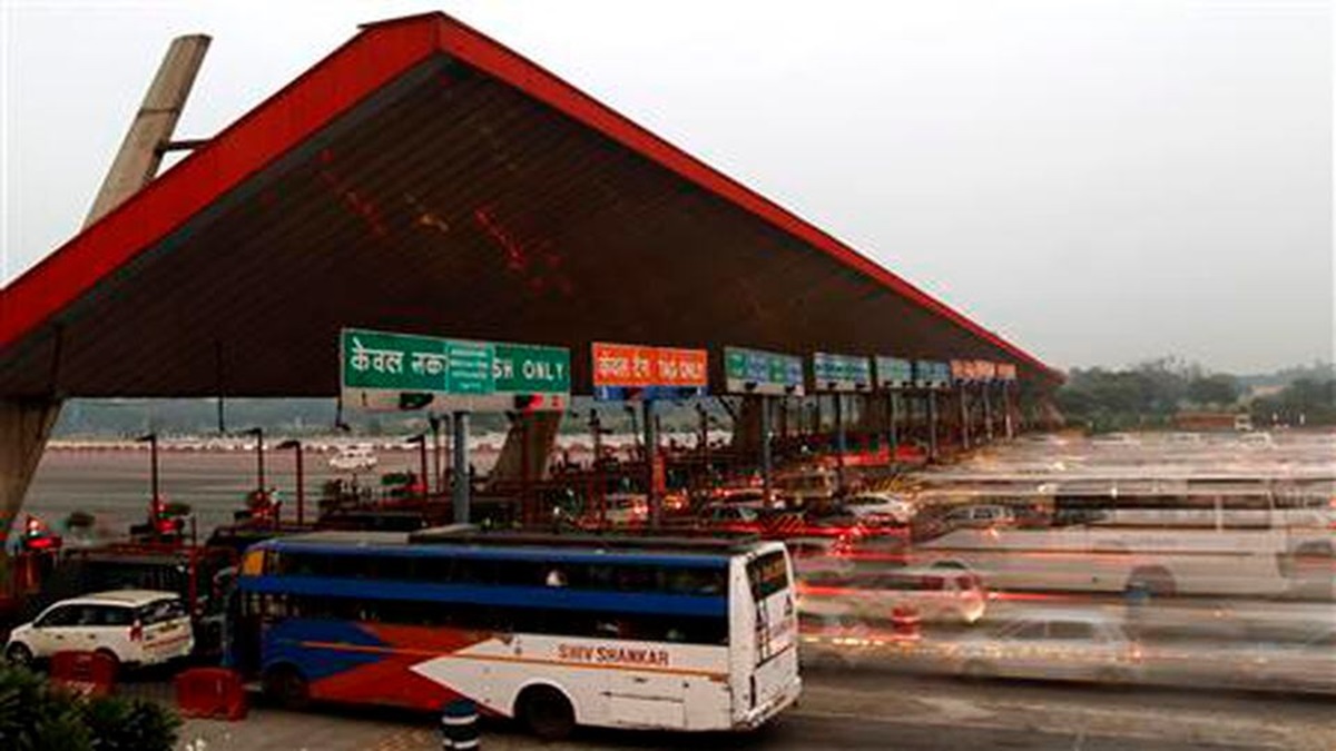 Government will start testing of GPS based toll from next month, FasTag will become history