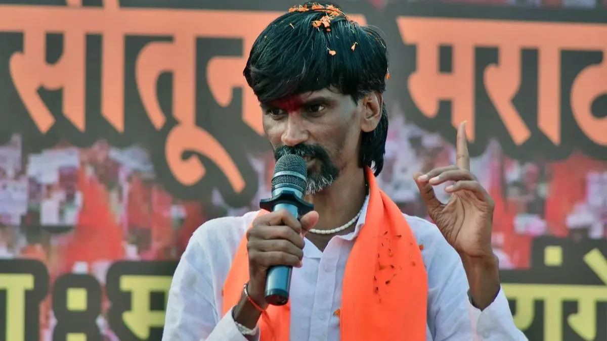 मराठा आंदोलन पर सरकार से बनी बात, आज आंदोलन समाप्त करेंगे जरांगे; जानें अबतक के अपडेट मराठा आरक्षण को लेकर सरकार से बनी बात।- India TV Hindi