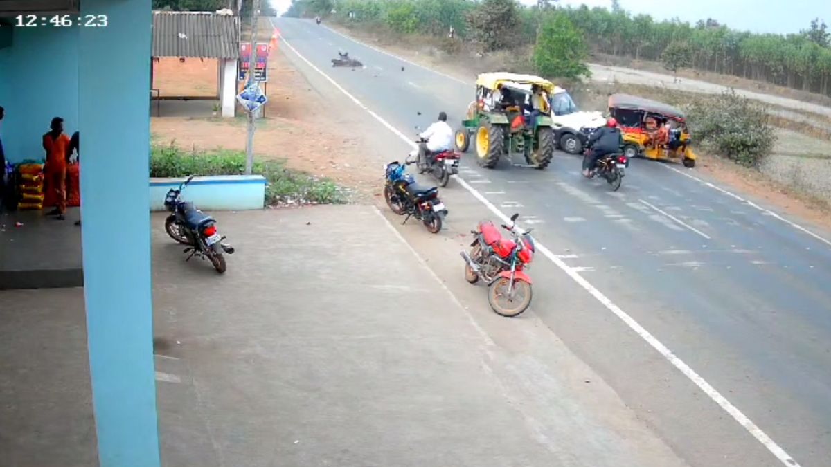 CCTV कैमरे में कैद हुआ दर्दनाक हादसे का मंजर, 7 लोगों की हुई मौत; रूह कंपा देगा Video