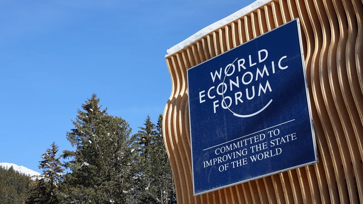 WEF 2024 Meetदावोस में UP डेलिगेशन ने की बडवाइजर और कार्ल्सबर्ग के CEO