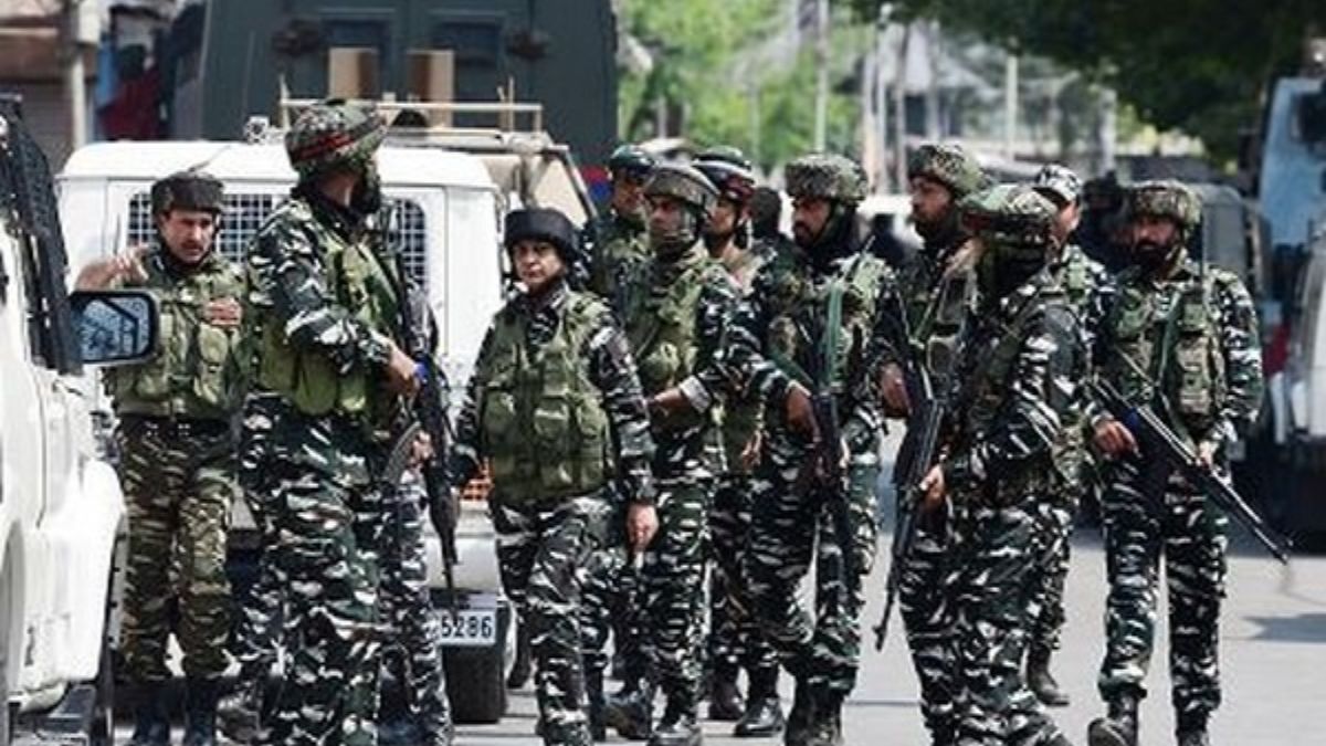 मणिपुर में एडिशनल एसपी के घर पर बदमाशों ने धावा बोला, अपहरण कर साथ ले गए