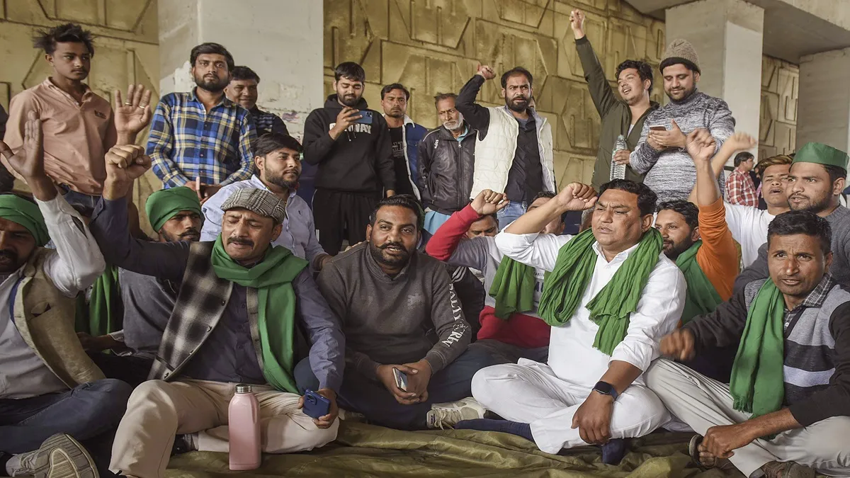 केंद्रीय मंत्रियों के साथ बैठक में मांगों पर पुख्ता ऐलान को लेकर अड़े किसान, CM भगवंत मान भी मौजूद kisan andolan- India TV Hindi