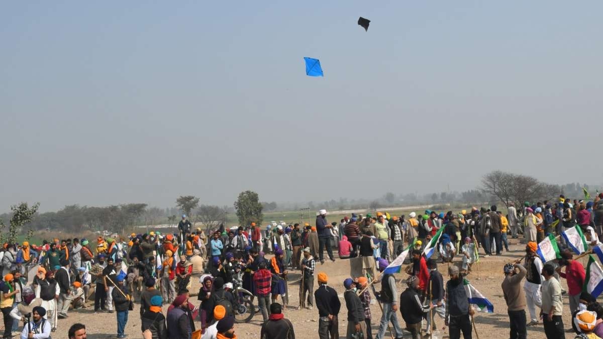 आंदोलन के बीच शंभू बॉर्डर पर किसान क्यों उड़ा रहे हैं पतंग, जानिए इसके पीछे का मकसद – India TV Hindi