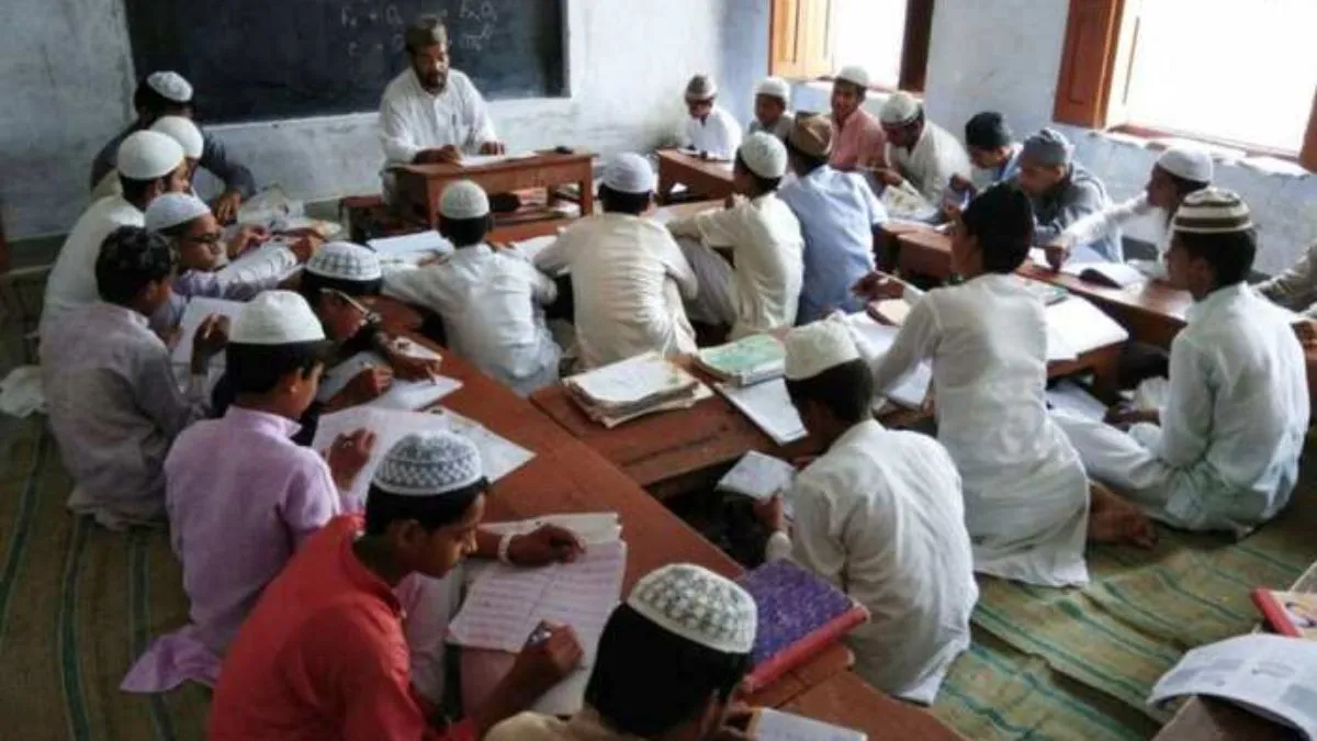 अवैध रूप से चल रहा था मदरसा और हॉस्टल, जांच टीम पहुंची तो गायब कर दिए बच्चे madarsa- India TV Hindi
