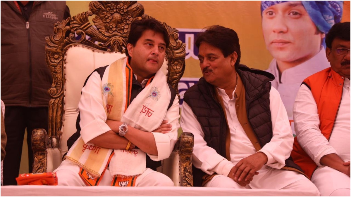 मध्य प्रदेश में कांग्रेस को एक और झटका, दिग्विजय सिंह के खास साथी भाजपा में शामिल