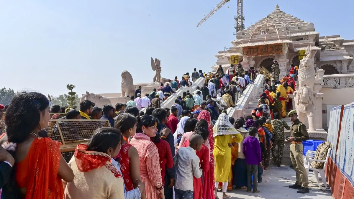 अयोध्या में चरम पर है आस्था की लहर, प्राण प्रतिष्ठा के एक महीने बाद भी दर्शन के लिए उत्साहित हैं श्रद्धालु Ayodhya, Ram mandir- India TV Hindi