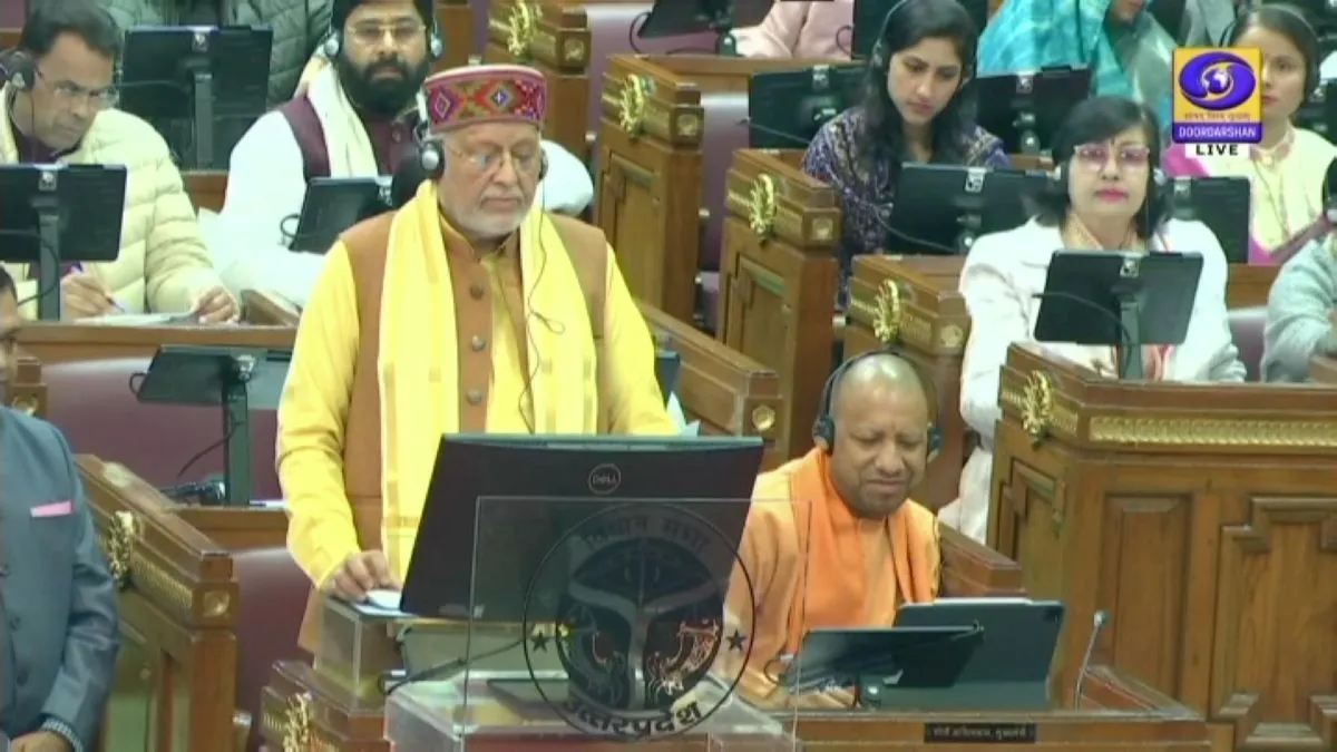 UP Budget Highlights: वित्त मंत्री सुरेश खन्ना ने पेश किया अब तक का सबसे बड़ा बजट, पढ़ें डिटेल्स बजट पेश करते मंत्री सुरेश खन्ना- India TV Hindi