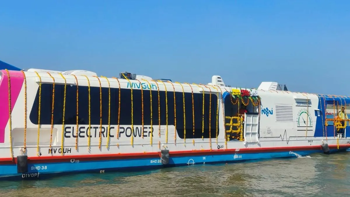 अयोध्या में 'वॉटर मेट्रो' का आनंद ले सकेंगे श्रद्धालु, एक साथ 50 यात्री कर सकेंगे सफर Water Metro, Water Metro Ayodhya, Water Metro Ram Temple- India TV Hindi