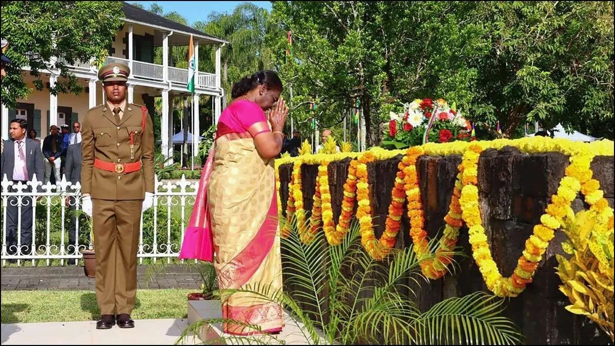 Explainer: भारत और मॉरीशस के बीच कैसे हैं रिश्ते? जानिए क्या है इसका इतिहास और महत्व Droupadi Murmu, President Murmu in Mauritius- India TV Hindi