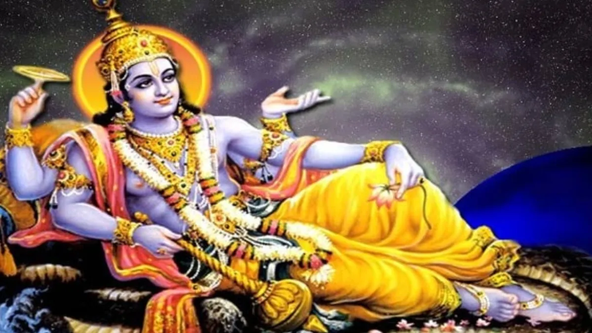 आज गुरुवार और गोविंद द्वादशी का बन रहा है शुभ संयोग, जीवन के संकटों को दूर करने के लिए जरूर करें ये उपाय Guruwar Upay, Lord Vishnu- India TV Hindi