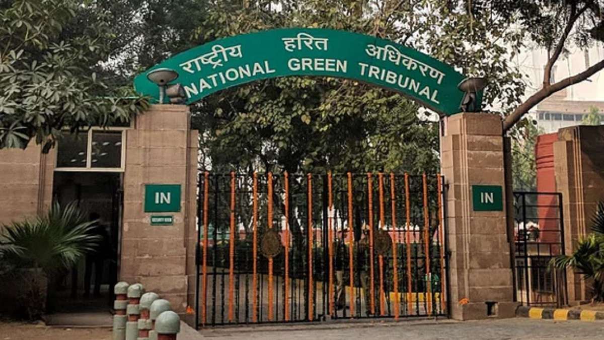 कुंभ से पहले NGT ने लगाई फटकार, गंगा-यमुना में गिरने वाले नालों को लेकर दिए निर्देश