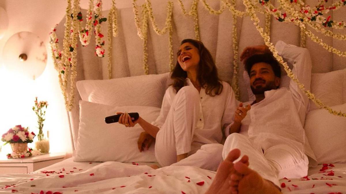 अंकिता लोखंडे ने अलग अंदाज में मनाई छठी सालगिरह, फैंस को दिखाई बेडरूम में हुई मौज-मस्ती
